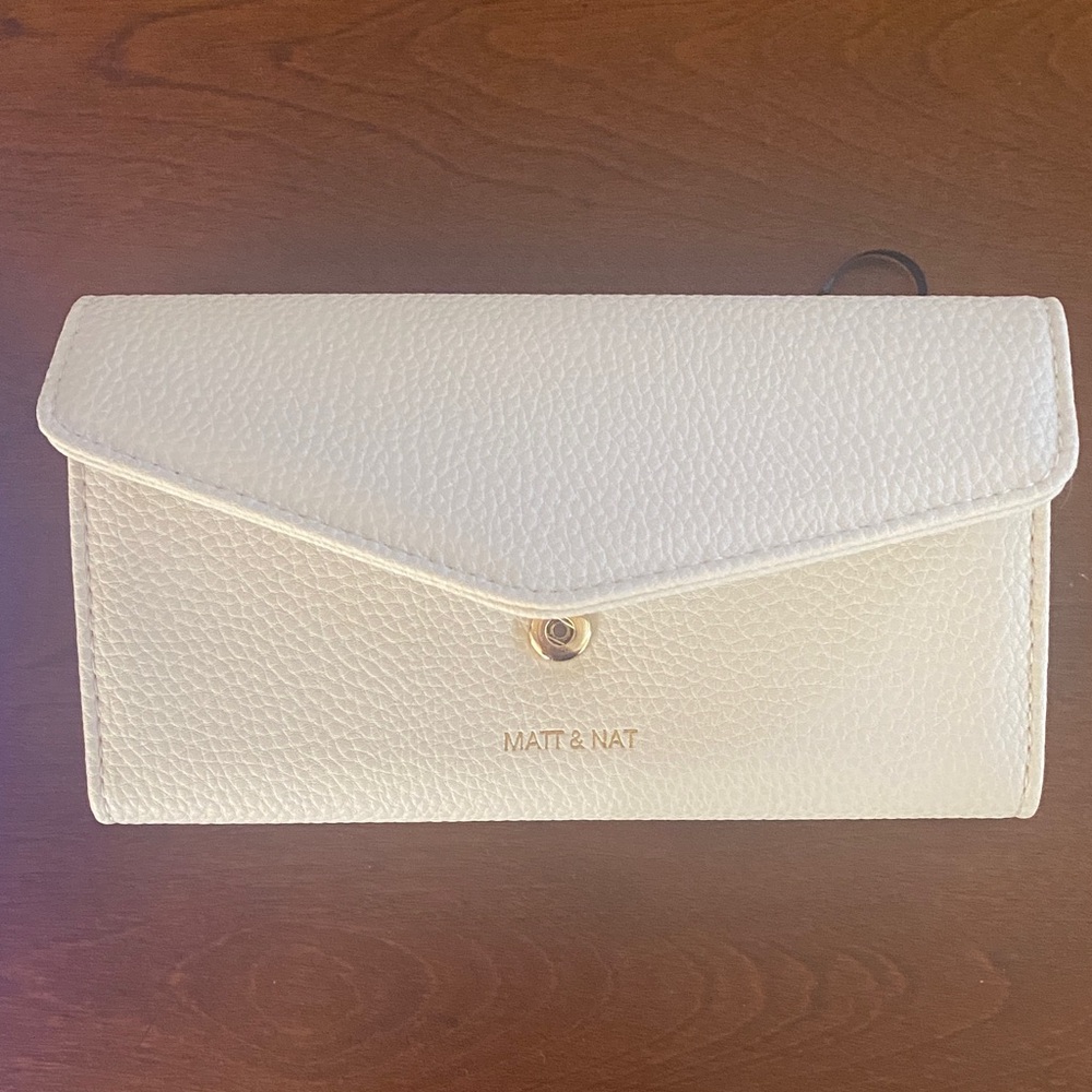 Matt & Nat Cream Envelope Wallet - Jillybox Spring 2026